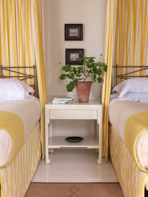 WIDE GAZEBO BEDSIDE TABLE