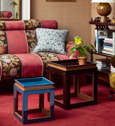 LARGE CUBE TRAY TABLE