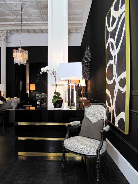 BANDED CHEST OF DRAWERS